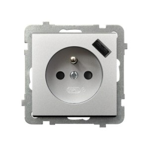 SONATA Gniazdo pojedyncze z uziemieniem z przesłonami torów prądowych, z ładowarką USB A+C srebro mat GP-1RZPUSBAC/m/38